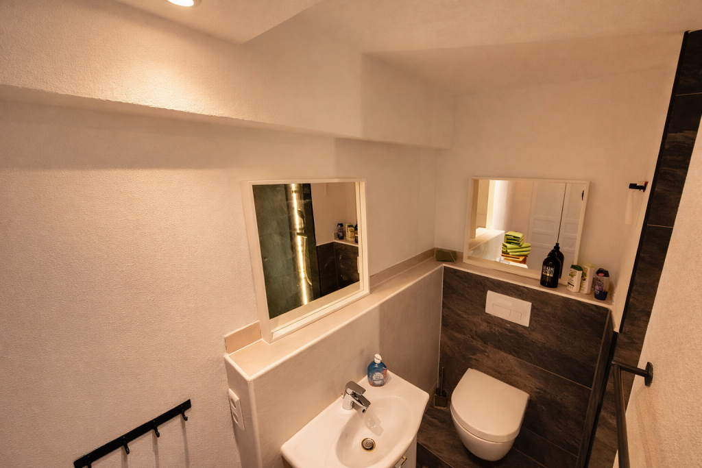 Badezimmer Stiegenstübchen - Ferienwohnung am Weinberg in Dresden