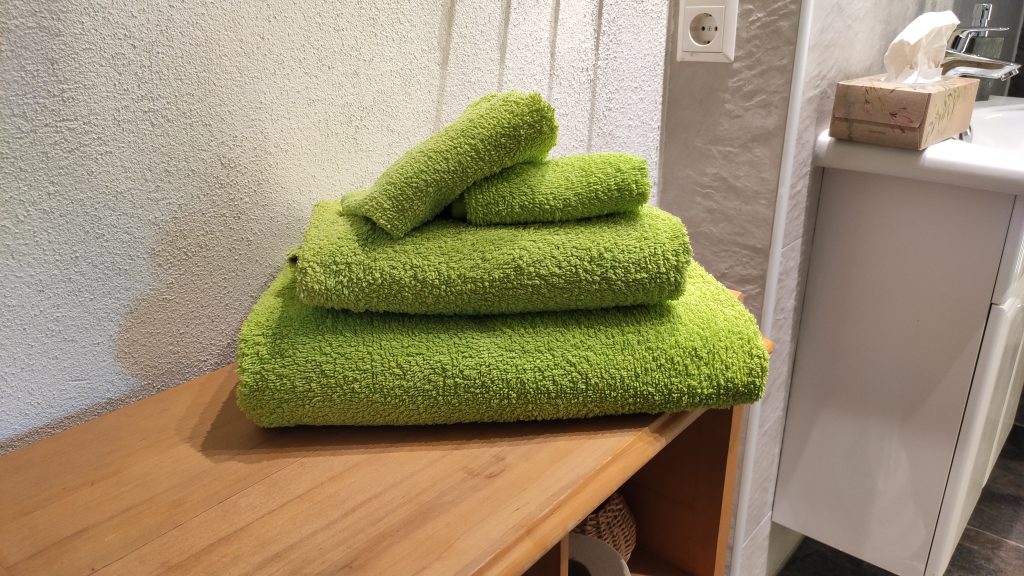 Handtücher, Badezimmer Stiegenstübchen - Ferienwohnung am Weinberg in Dresden